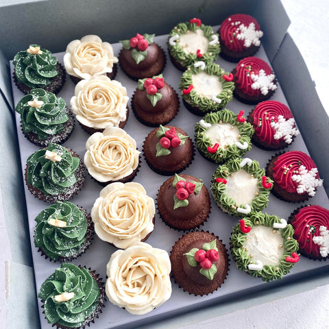 Christmas themed 25 mini cupcakes