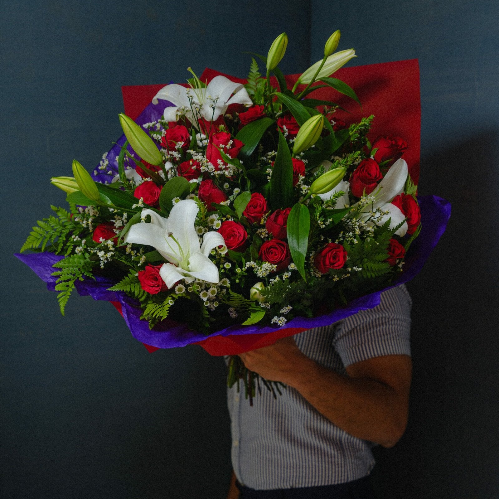 Grand Gesture (2)