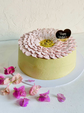 Pistachio Strawberry Cake