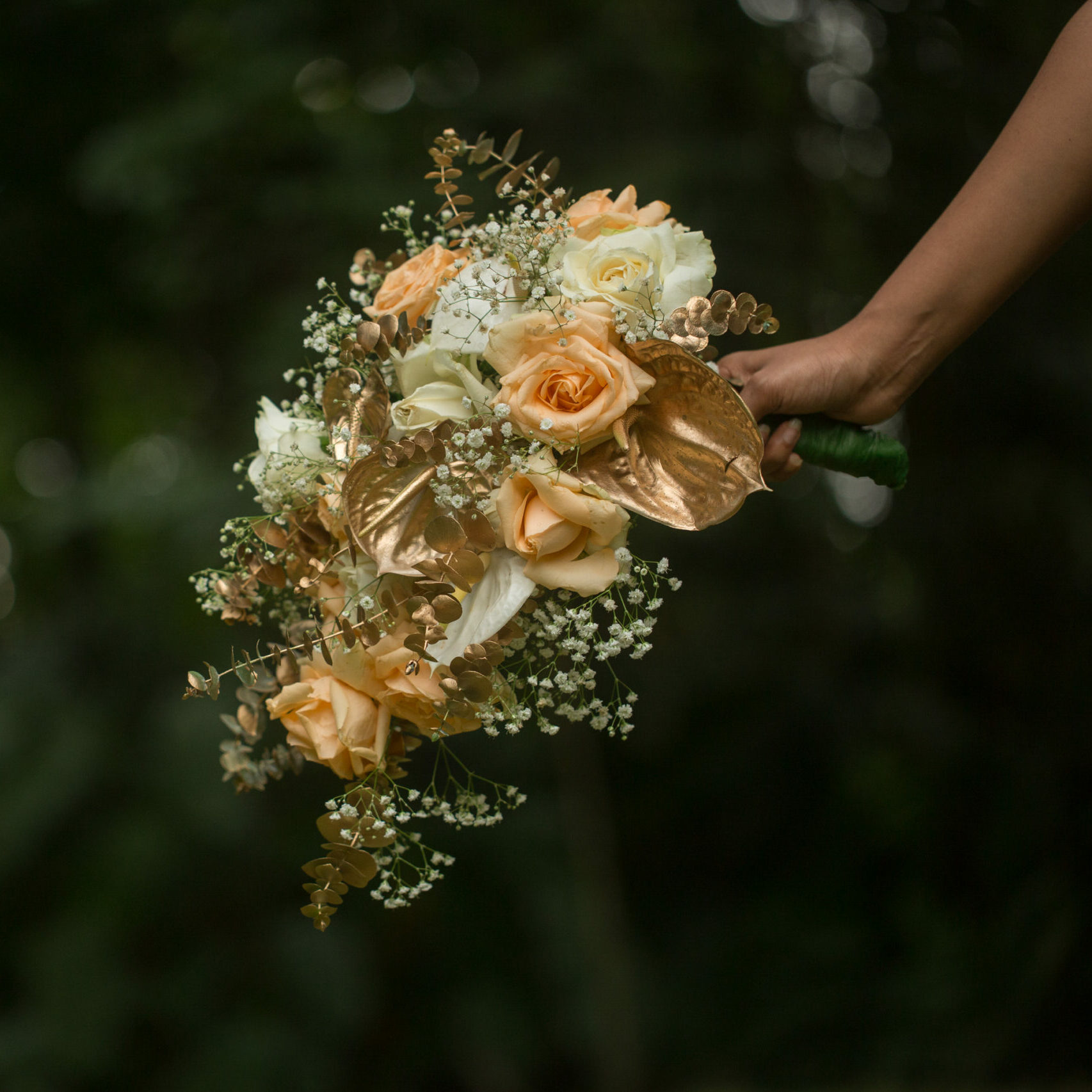 Wild posy type Bridesmaid bouquet - Shirohana Flowers